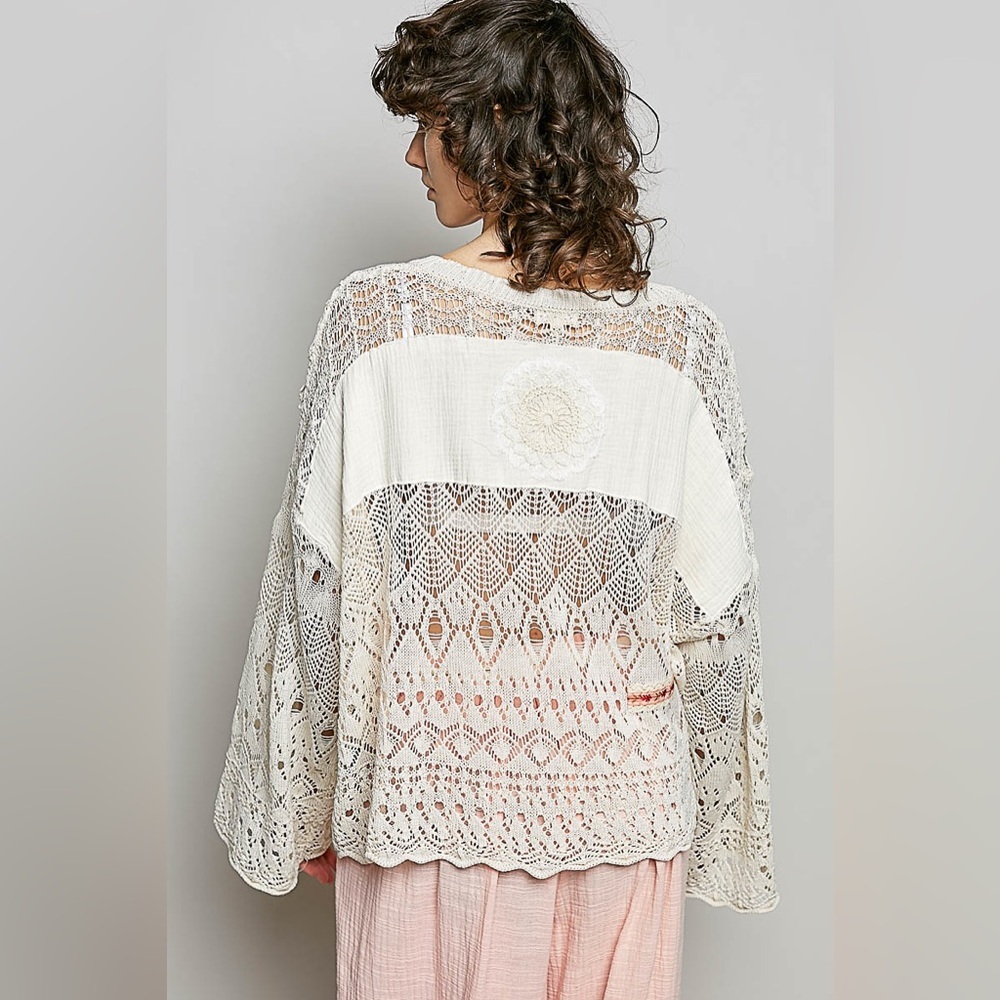 POL Cream V-Neck Oversized Floral Patchwork Crochet Top - Picture 4 of 6